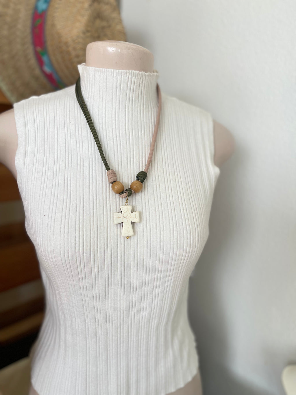 Cruz de Howlita