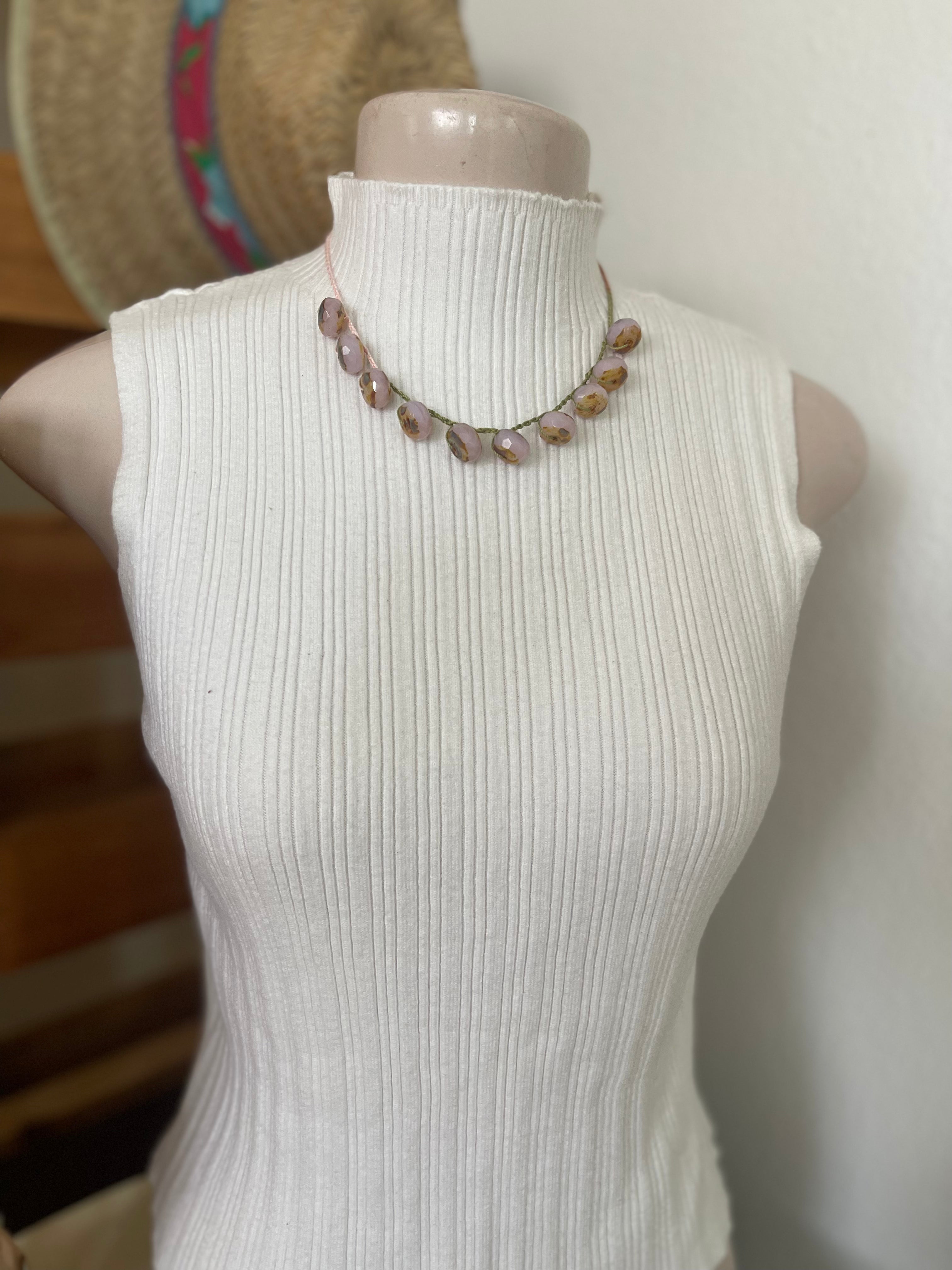Collar en cristal facetado